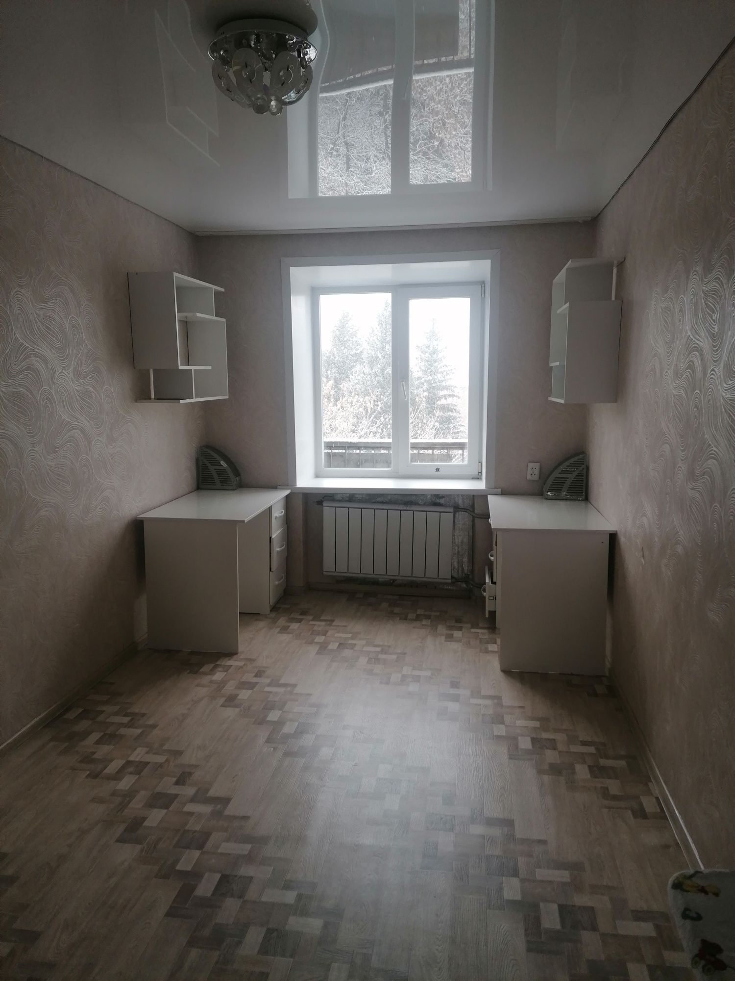 Продам 3х комнатную квартиру в 4микрорайоне 38 5этаж.