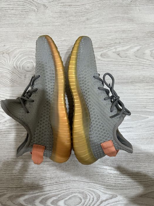 adidasi Adidas Yeezy 42