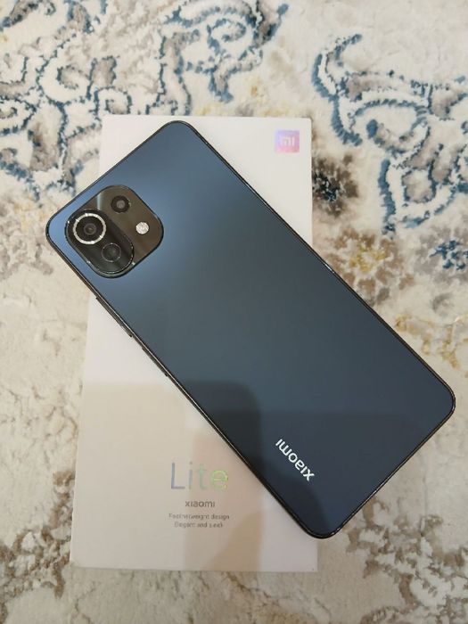 Xiaomi 11 Lite     .Срочно сотлади