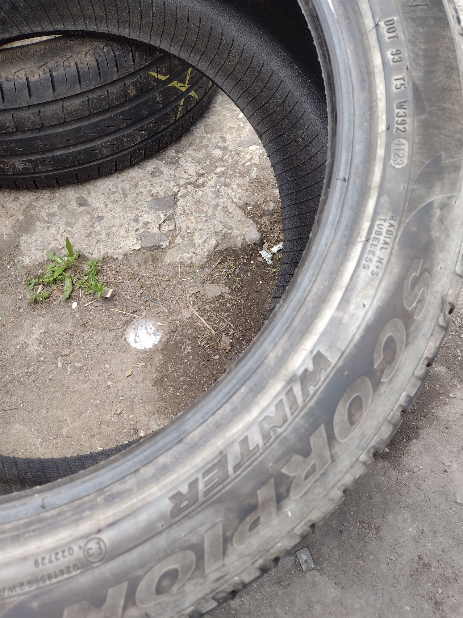Перфектна Единична 275/40/20 Pirelli Scorpion RSC dot4123