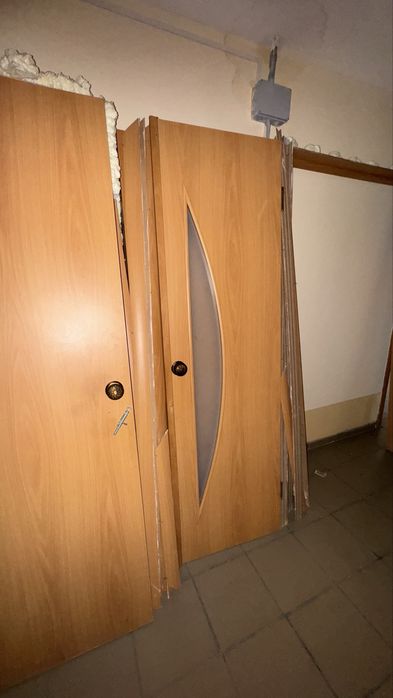 Продам 5 дверей