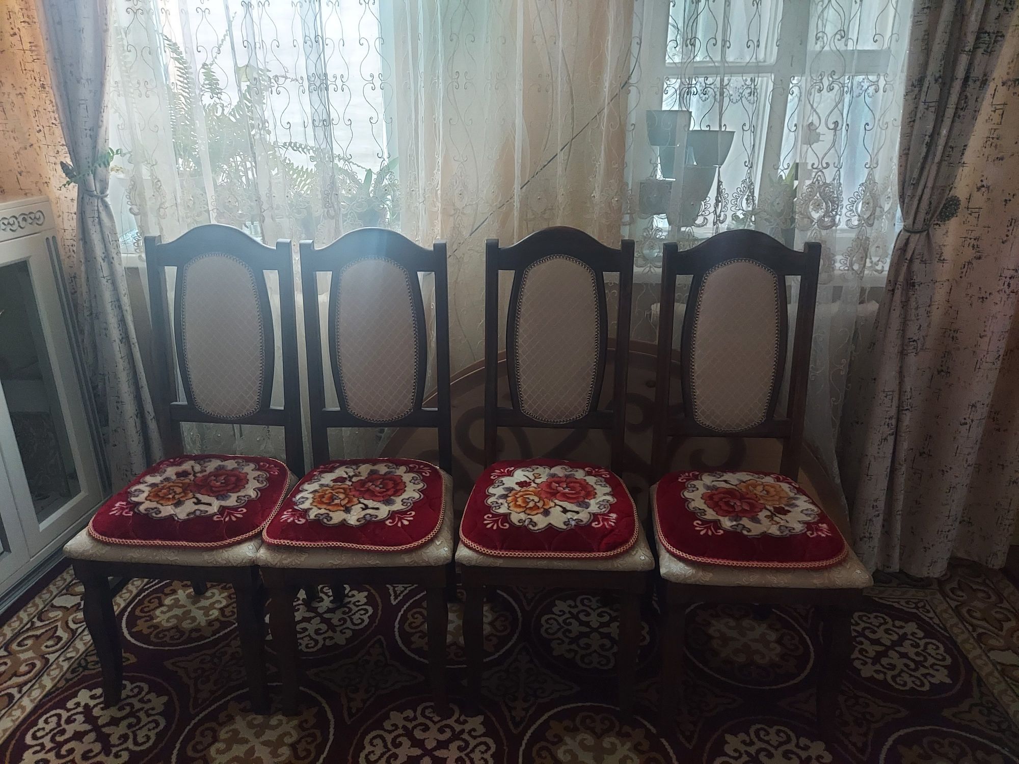 Стулья в гостиную