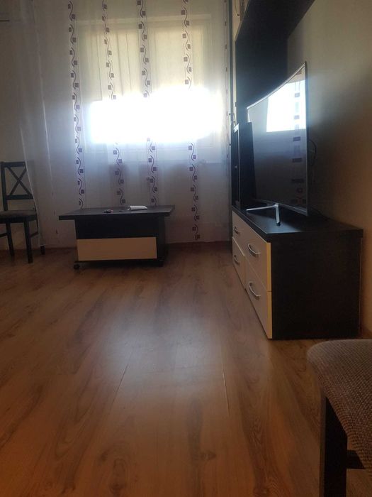 Inchiriere ap 2 camere 1 decembrie