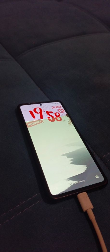 POCO X5 PRO 5G Разбит экран