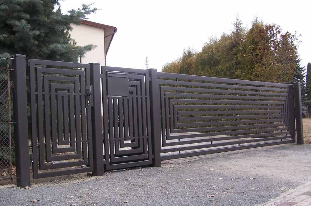 Porti si gard metalice, fier forjat, stil jaluzea, combinate cu WPC