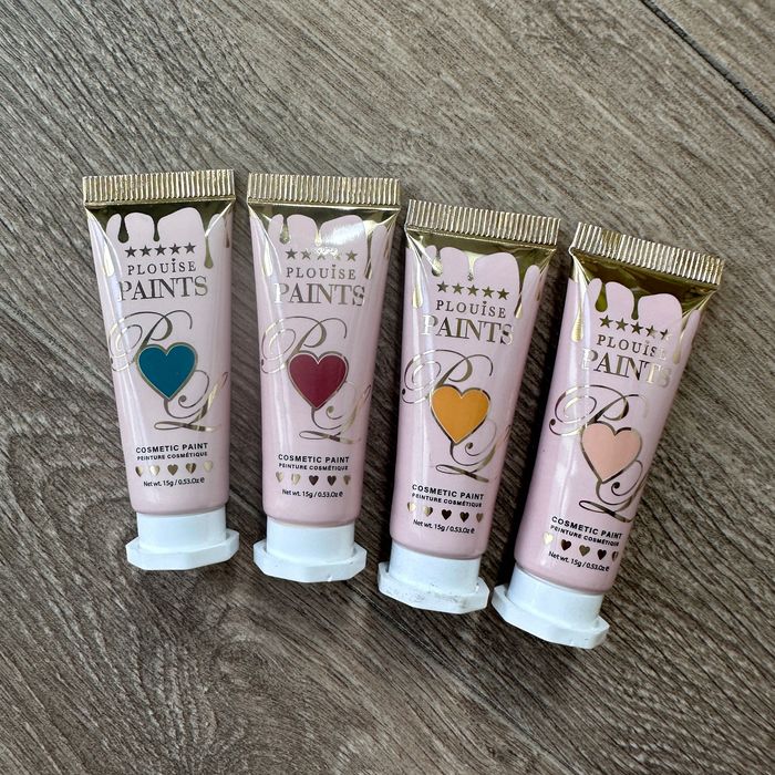 P.Louise Cosmetic Paints - основа за сенки за очи