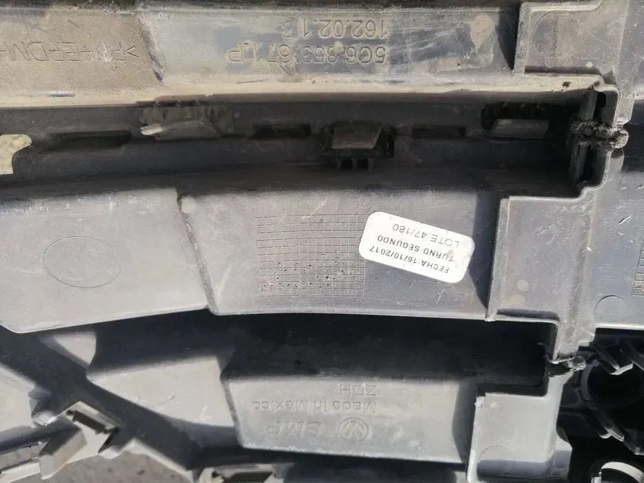 Grila inferioara vw Passat B8 / Vw Jetta