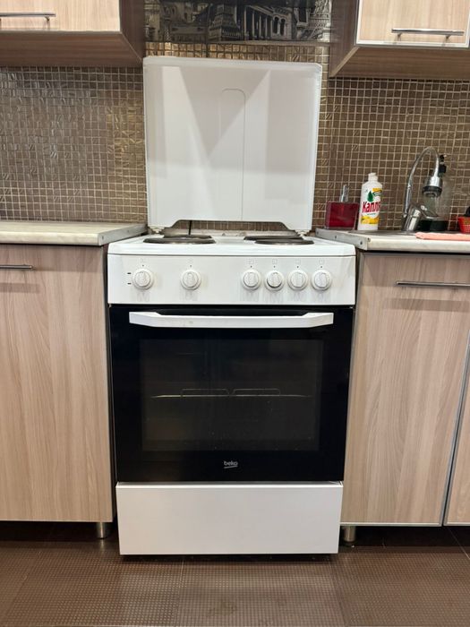 Продам плиту электрическую Bekoв хорошем состоянии