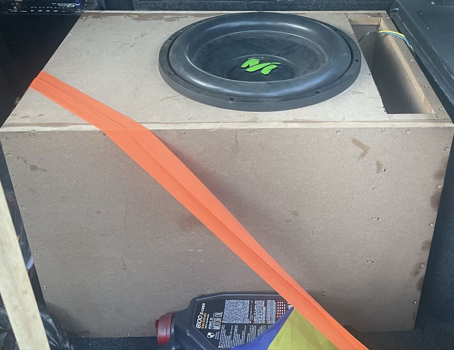 Vand Subwoofer Deaf Bonce