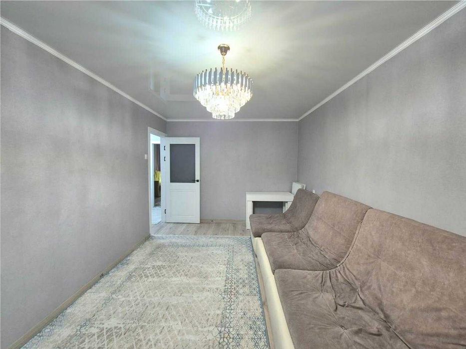 Продам 3 комн квартиру на 2 мкр возле ресторана Аленушки
