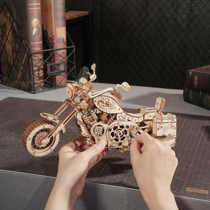 Puzzle 3D din Lemn - Motocicleta Cruiser - 420 Piese - Livrare Easybox