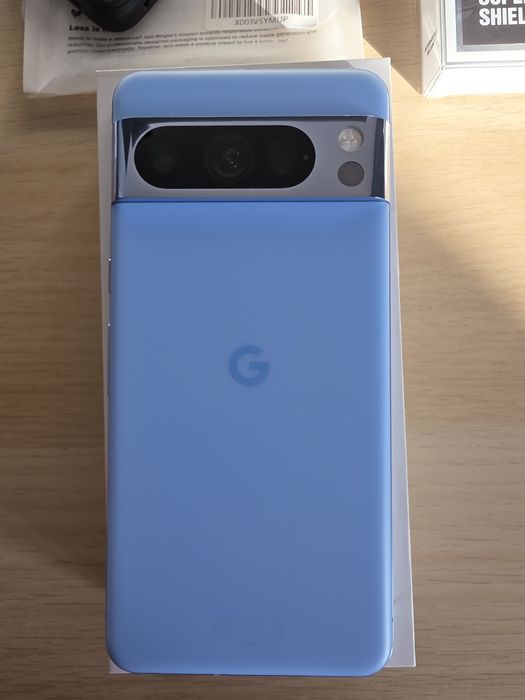 Google Pixel 8 pro 128GB Bay + 4 хубави калъфчета
