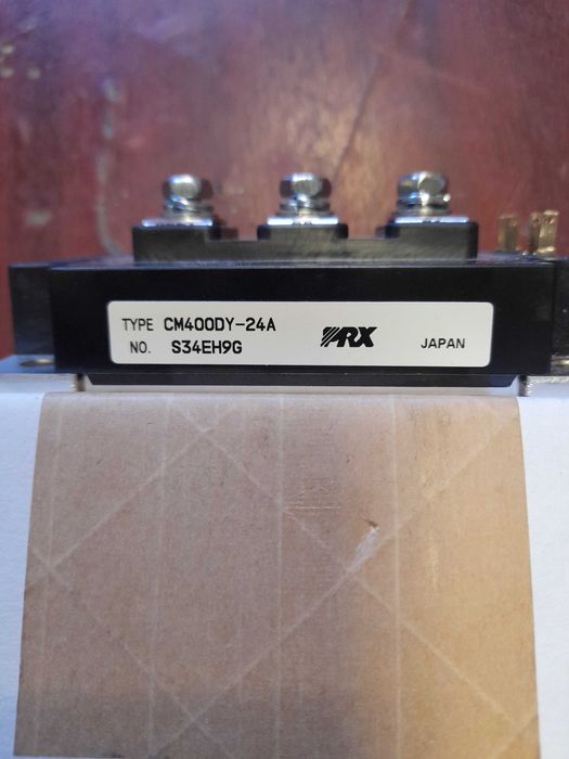 Tranzistor bipolar cu poartă izolată (IGBT)  CM400DY-24A