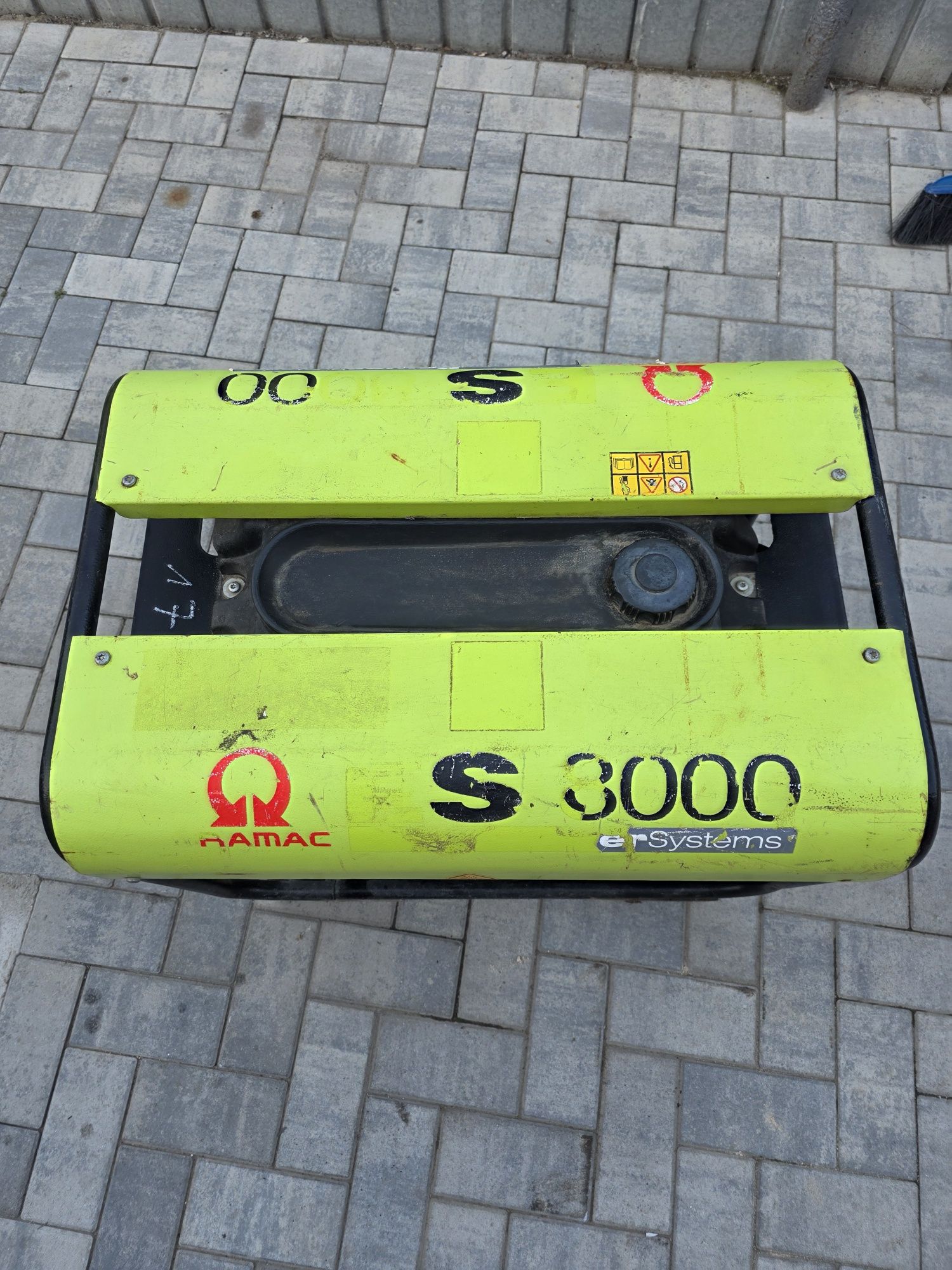 Generator Pramac Es8000 Trifazat 2021 funcționează impecabil