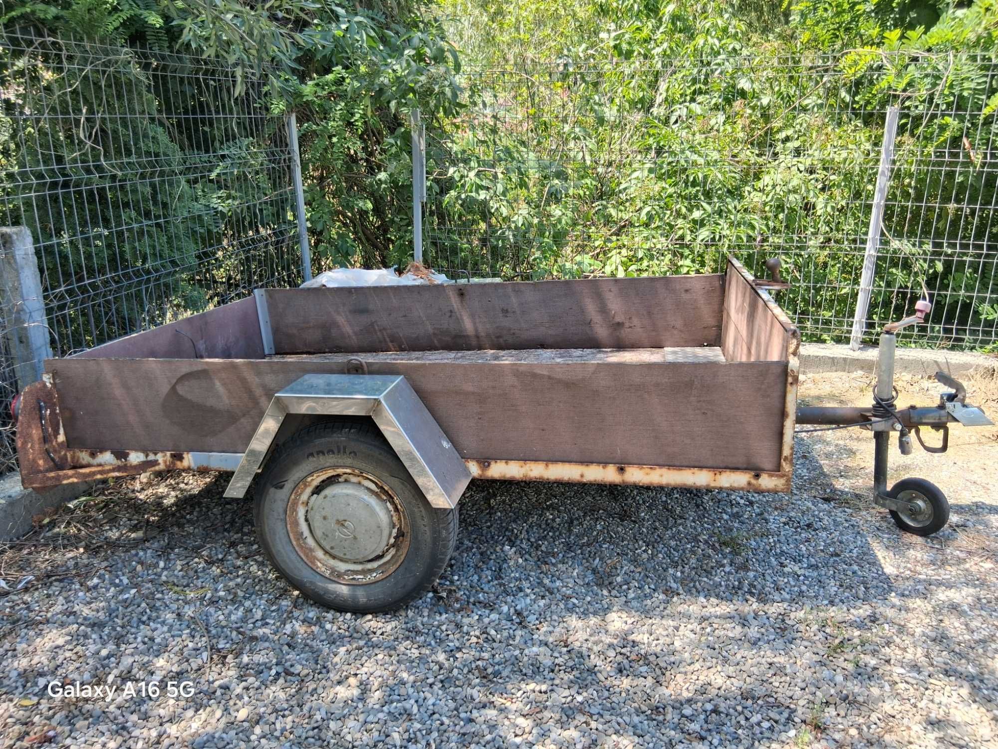 Remorcă 600 KG 2.20 M x 1.40 M