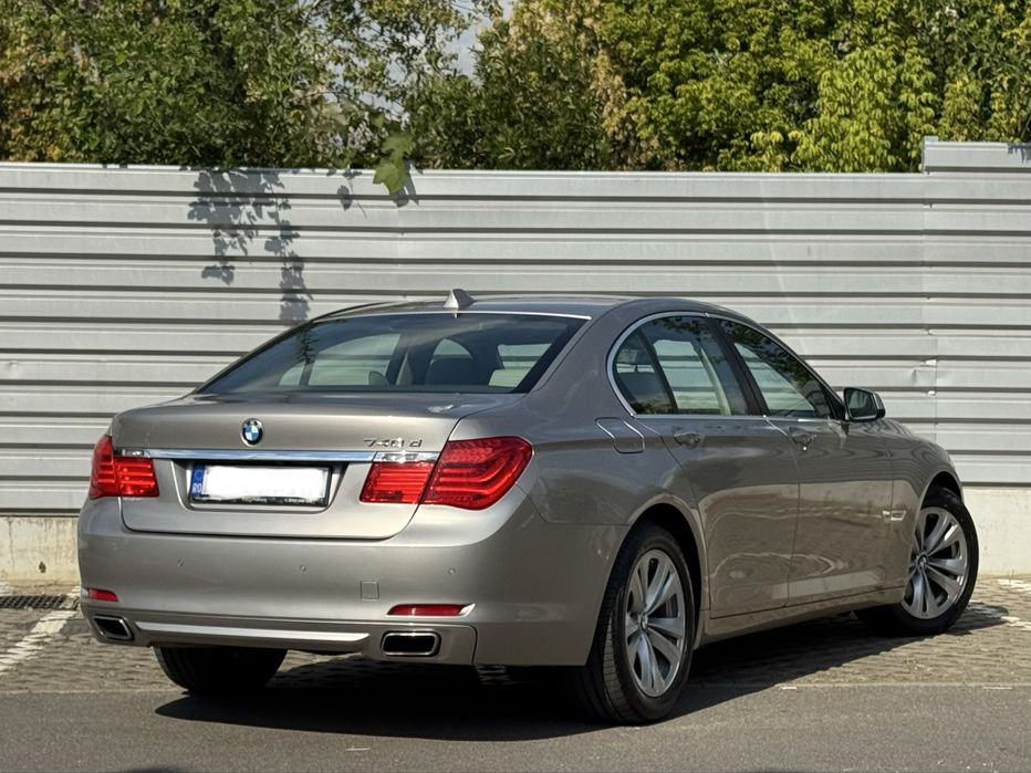 BMW SERIA 7 740d xDrive L– 146.000 km – impecabil, fără accidente