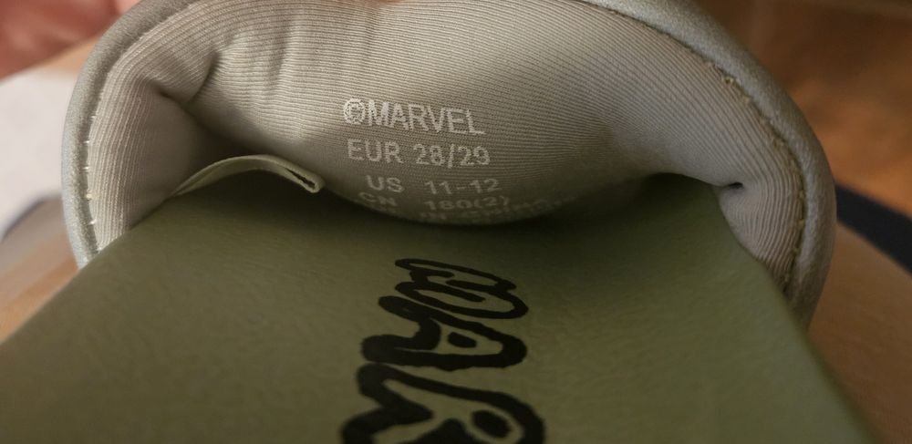 Șlapi de baie H&M copii verde/Marvel EU 28/29