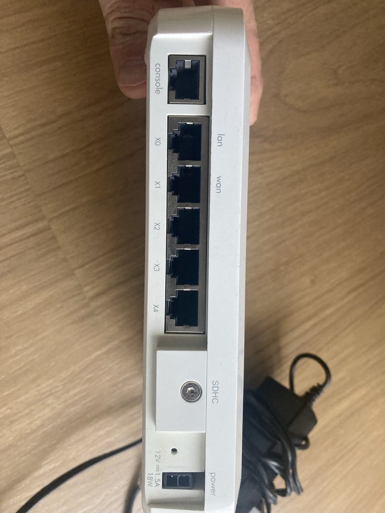 Firewall / router Sonicwall TZ205