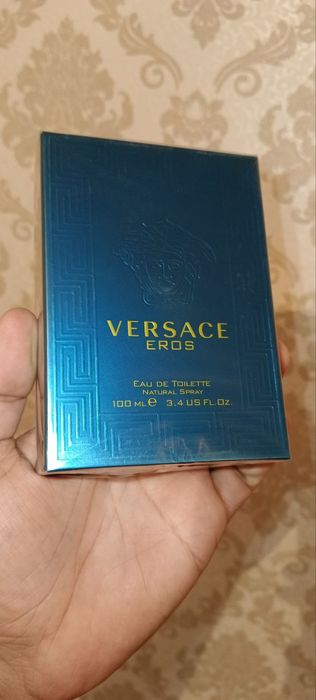 Срочно продам новый мужской духи VERSACE EROS