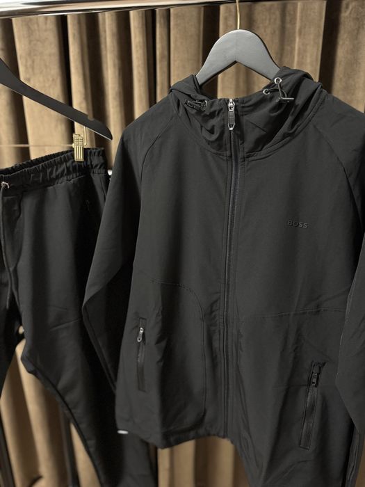 Trening Hugo Boss negru - Mărimea L