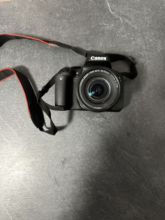 Vand aparat foro DSLR - Canon 800d + kit standard 18-55mm