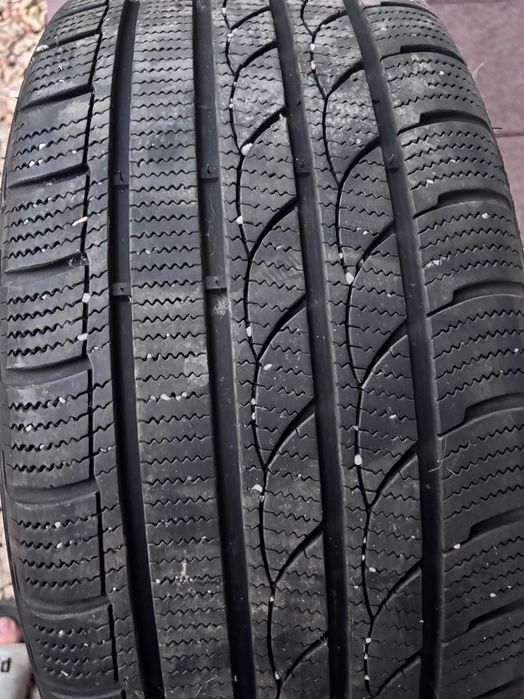 Jante/Roti Renault  echipate cu anvelope de iarnă  245/40 R19