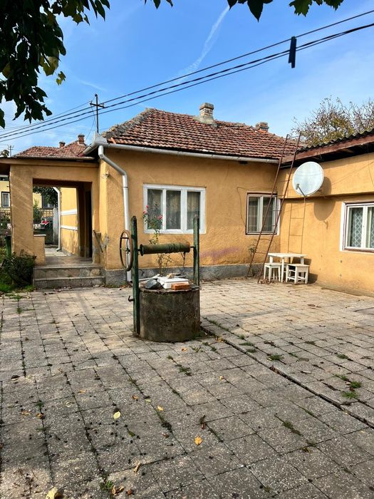 Vând casă în Simeria