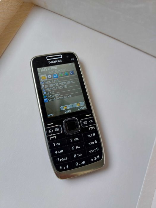 Nokia e52 negru metalic totul original decodat complet functional