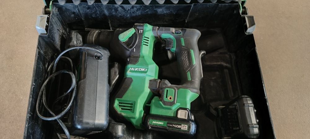 Перфоратор Hikoki DH120D