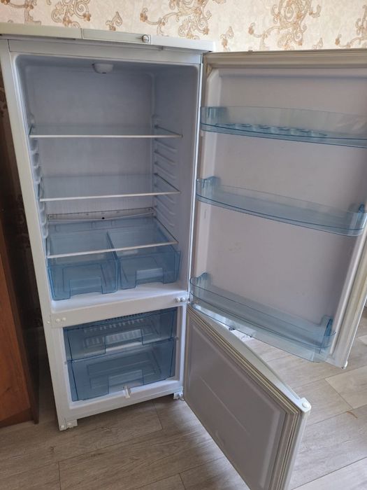 Продам холодник Бирюса