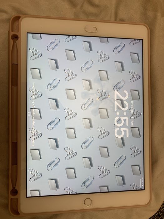 Продаю ipad 7 поколения 128 гб + чехол.
