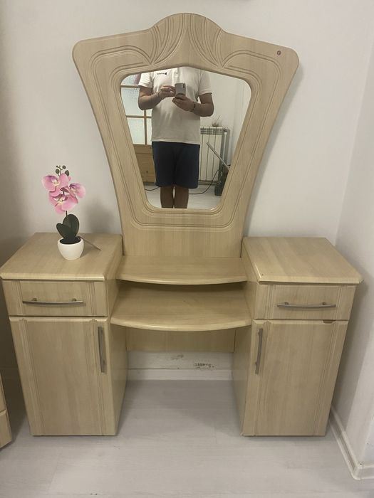 Comoda pentru machiaj