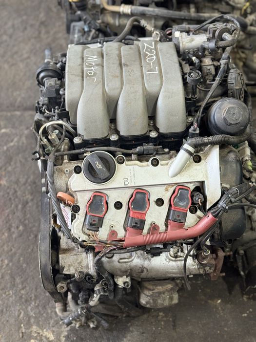 Двигатель AUK на Audi A6 C6 объём 3.2