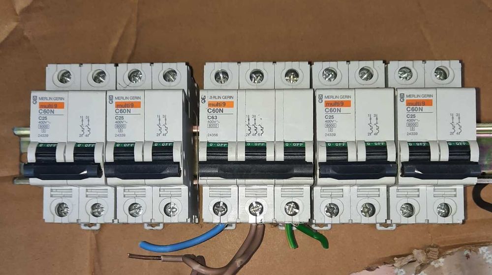 Lot Sigurante Automate Merlin Gerin (Schneider)  C25 C63