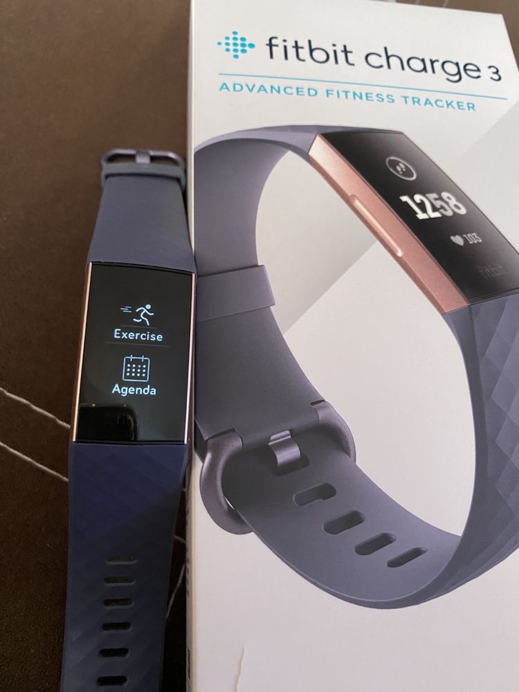 Fitbit charge  3