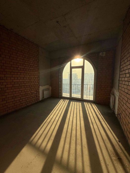 Срочно ЖК NRG Mirzo Ulugbek Сайрам Буз базар 4х комнатная 126м²