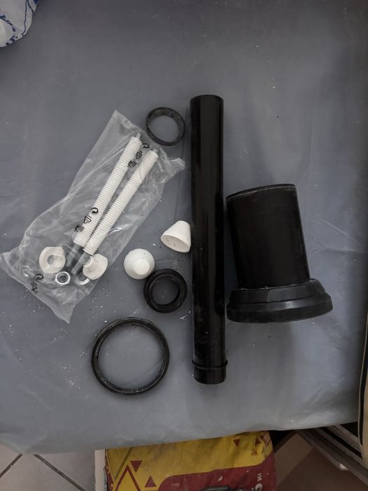 Комплект принадлежностей к унитазу