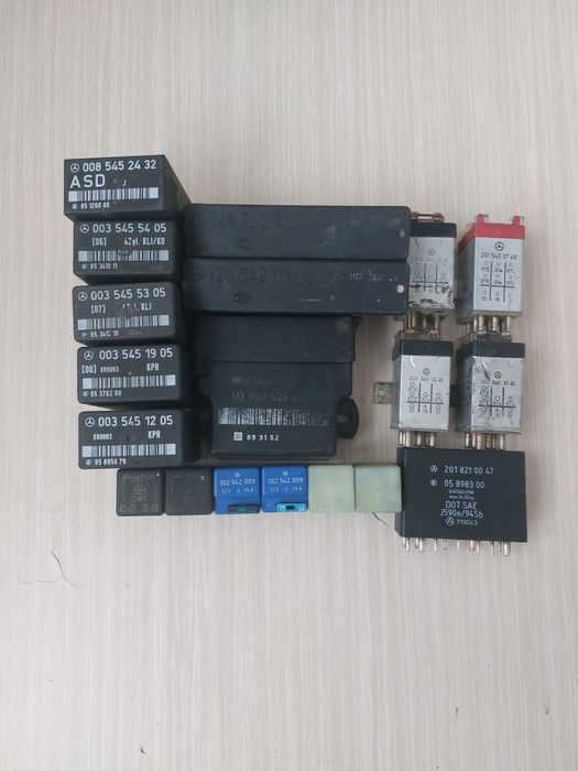 Реле мерседес w124,190,202