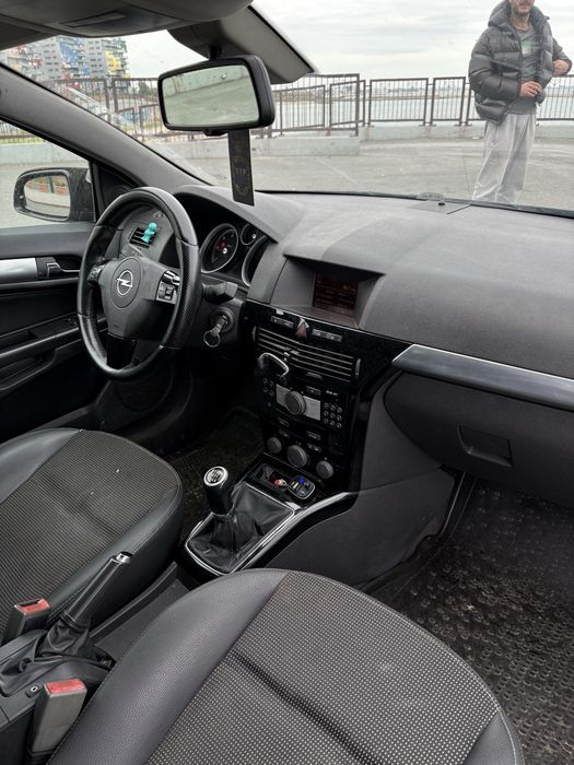 Vand opel astra h gtc 1.9