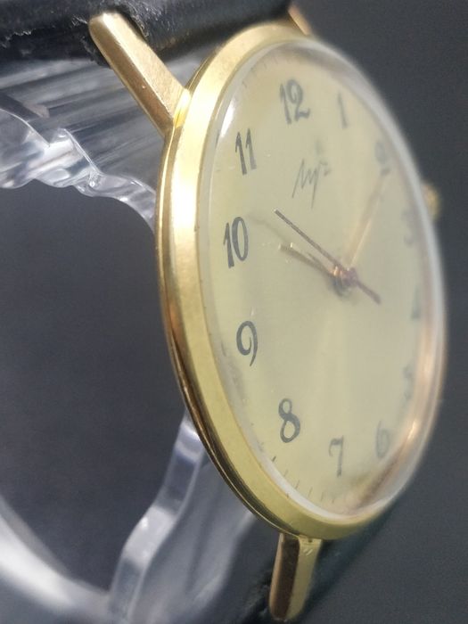 Часы Луч тонкие позолоченный