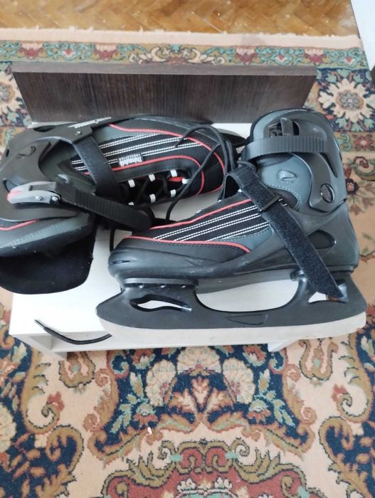Patine barbatesi marimea 42