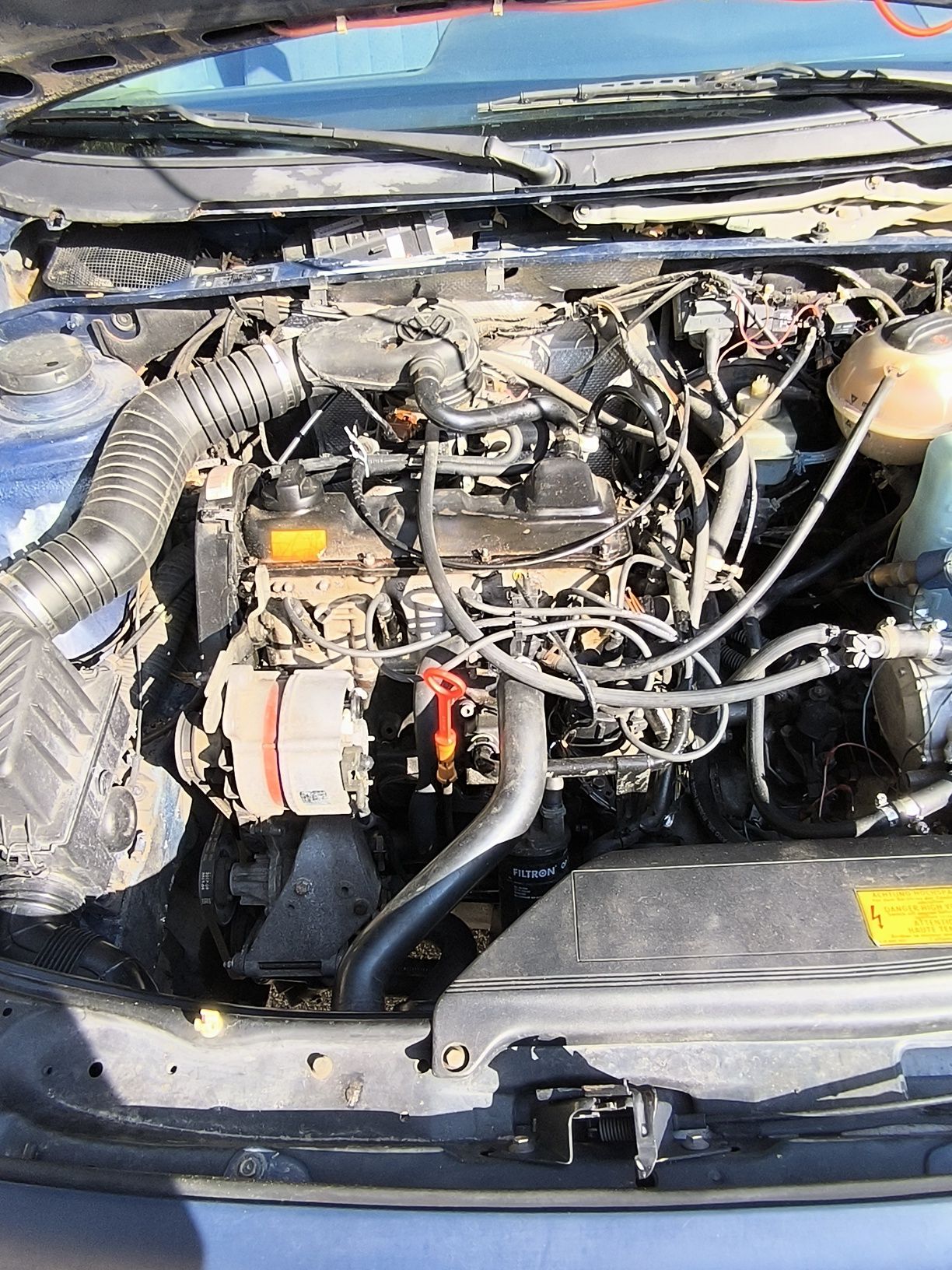 VW PASSAT B3 1.8 90 к.с  1993