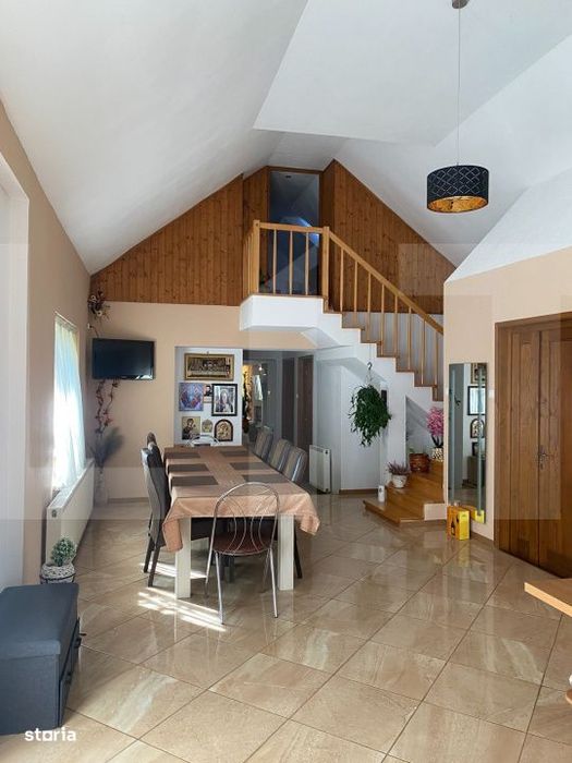 Vila spatioasa cu 5 dormitoare si curte de 730 mp