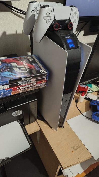 Sony PlayStation 5 (PS5)