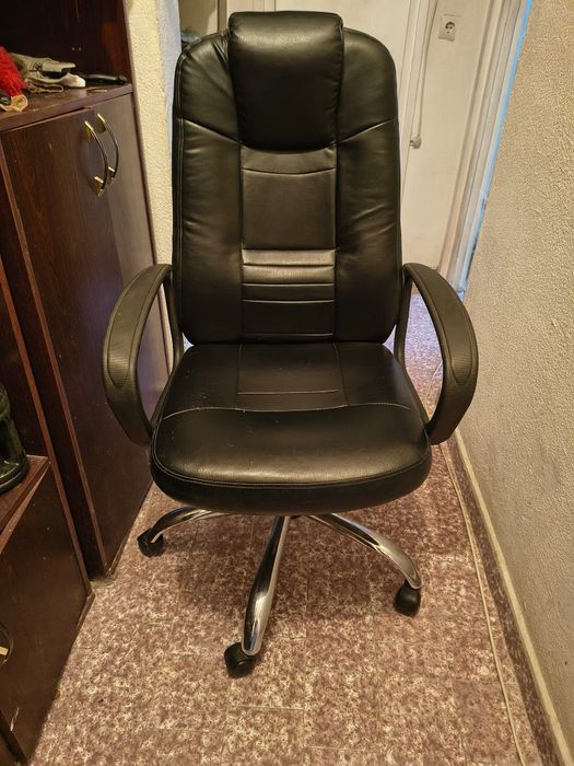 Scaun de birou directorial ergonomic.  Reglabil/Tilt