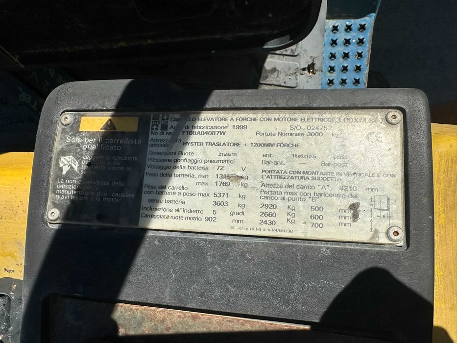 Dezmembrez stivuitor electric HYSTER