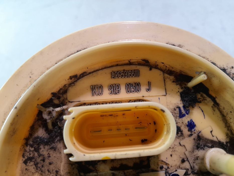 Pompa rezervor combustibil 1K0919050J 1.6 tdi CAYC Volkswagen VW Golf