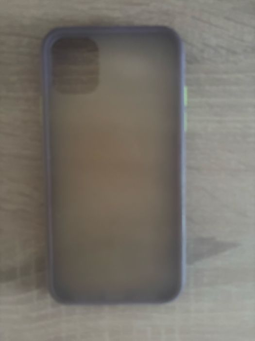 Iphone 11 în stare impecabilă cu 4 huse Velante și Mobile Fox