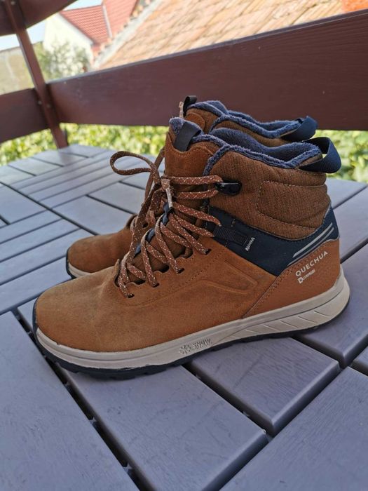 Ghete călduroase Quechua, piele, mărime 38, stare foarte bună