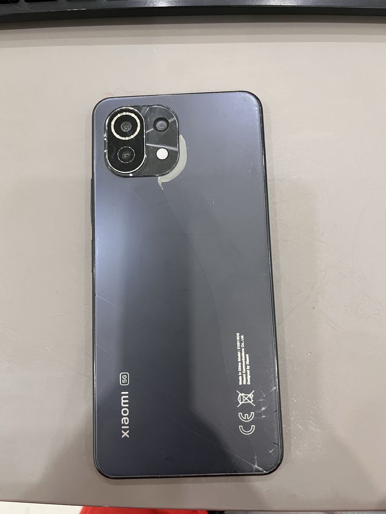 Смартфон Xiaomi Mi 11 lite